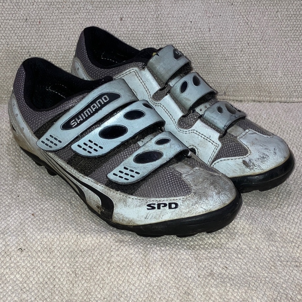 Shimano size Eur 39  Cycling Shoes - light blue